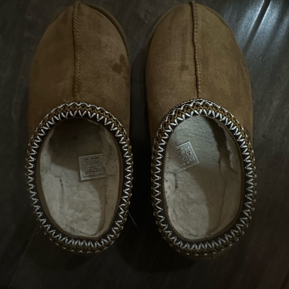 Cozy Brown Slippers with Embroidered Trim
